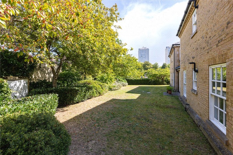 Merton Road, London, SW18