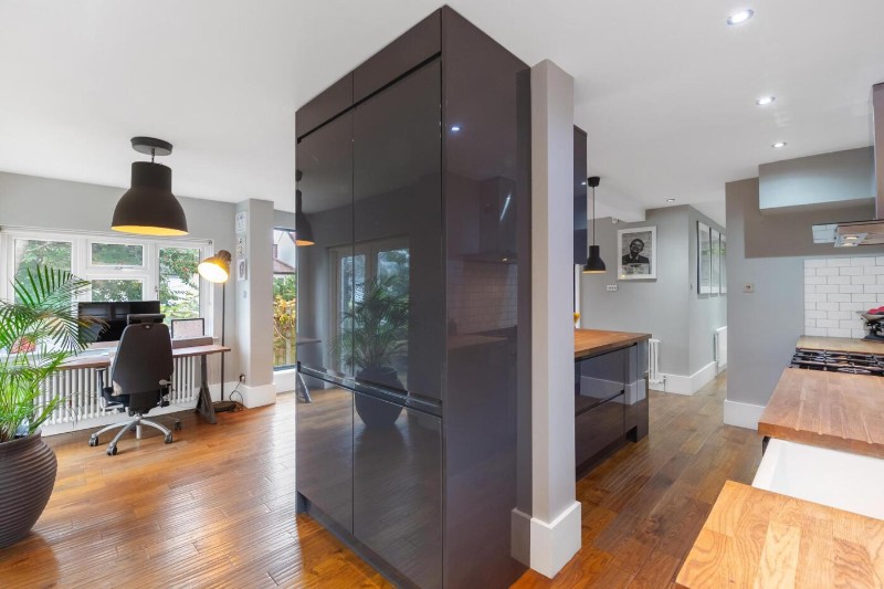 Wharncliffe Gardens, London, SE25