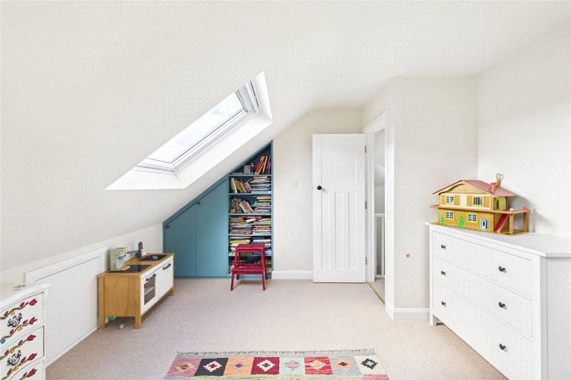 Cricklade Avenue, London, SW2