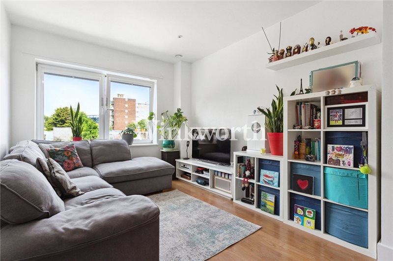 High Road, London, N17