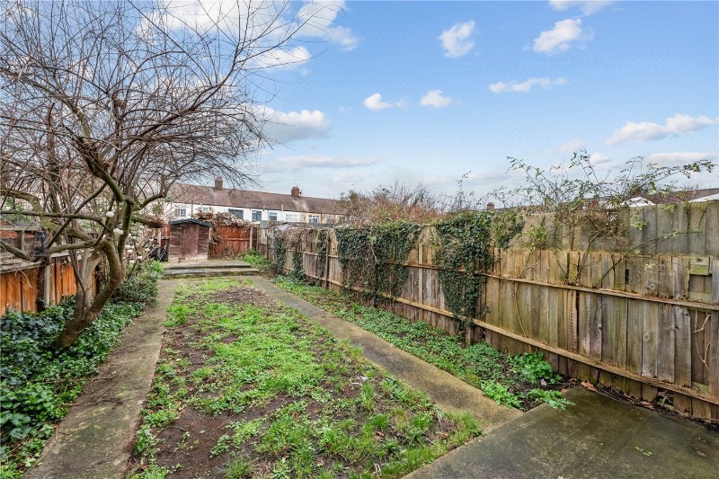 Sanderstead Road, London, E10