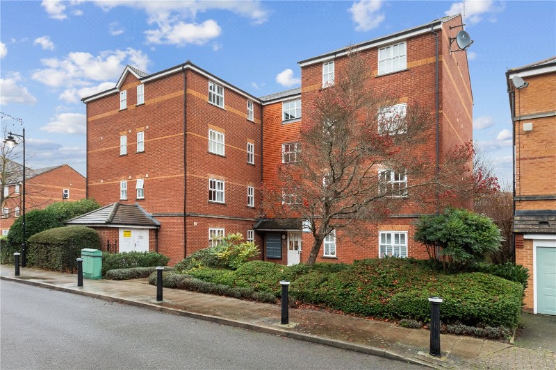 Lisle Close, London, SW17