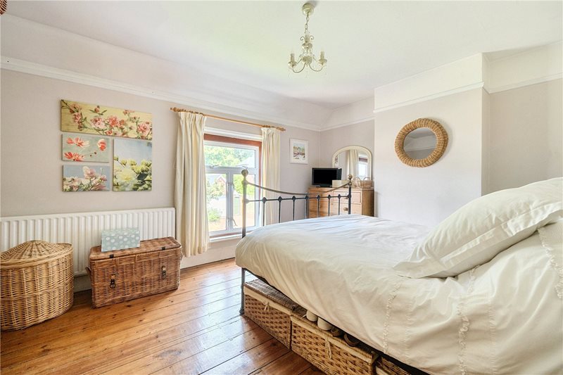 Hamlash Lane, Frensham, Farnham, Surrey, GU10