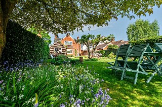 Lickfolds Road, Rowledge, Farnham, Surrey, GU10