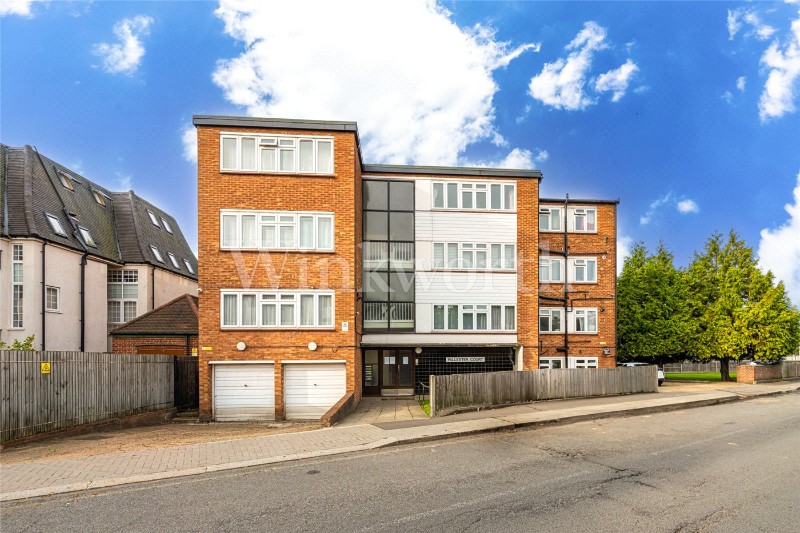 Wayside, London, NW11