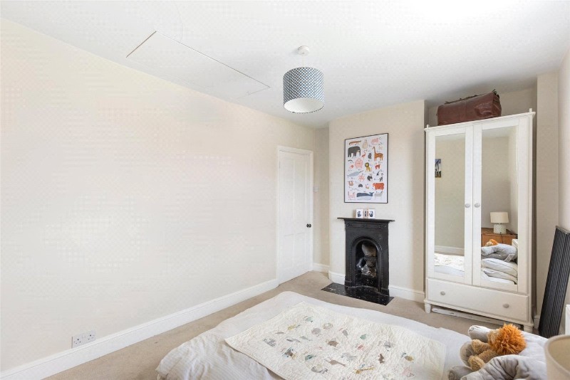 Carberry Road, London, SE19