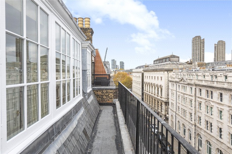 Giltspur Street, London, EC1A