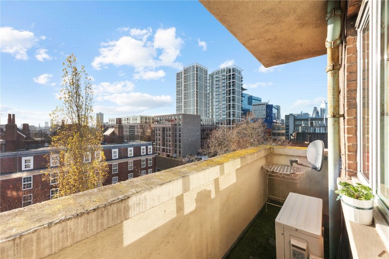 Mile End Road, London, E1