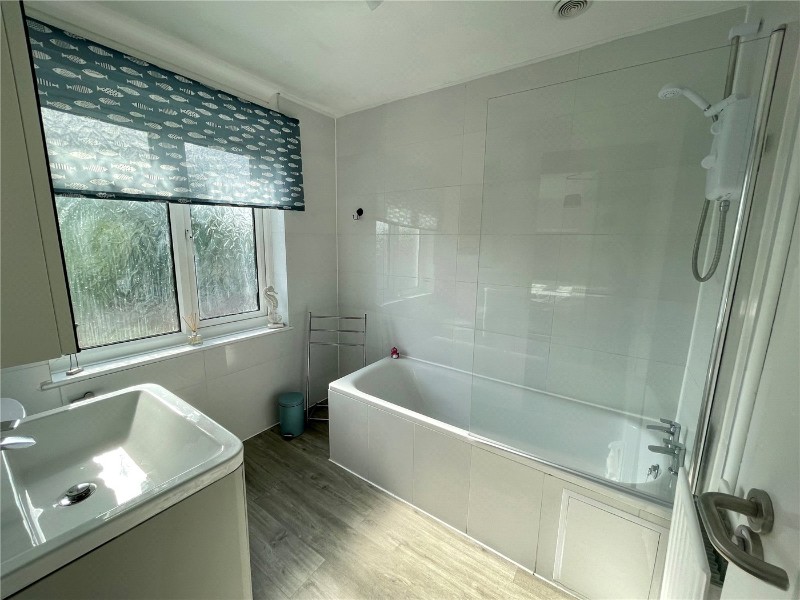 Roman Way, Farnham, GU9