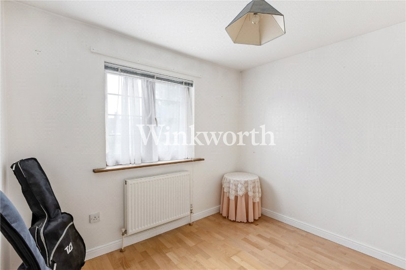 Crothall Close, London, N13