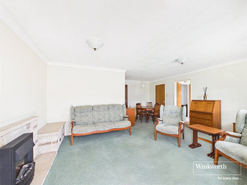 Beverley Close, Thatcham, Berkshire, RG18