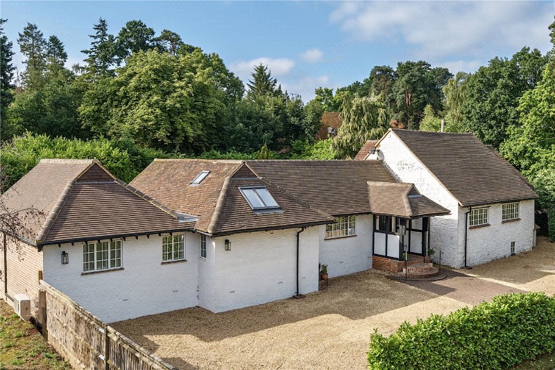 Crooksbury Road, Farnham, Surrey, GU10