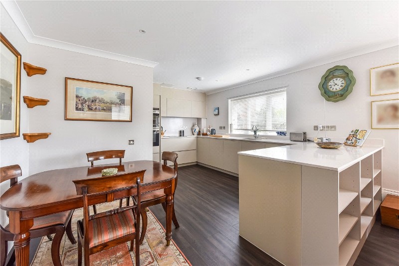 Farnham Road, Liss, Hampshire, GU33