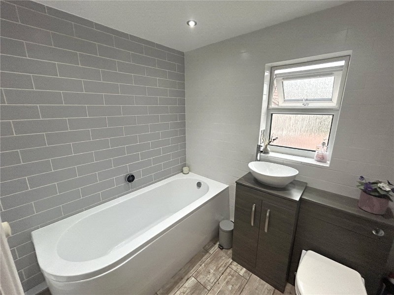 Bayfield Road, Timberland, Lincoln, Lincolnshire, LN4