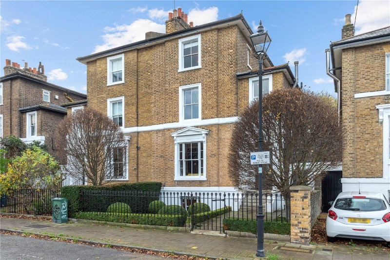 Stockwell Park Road, London, SW9