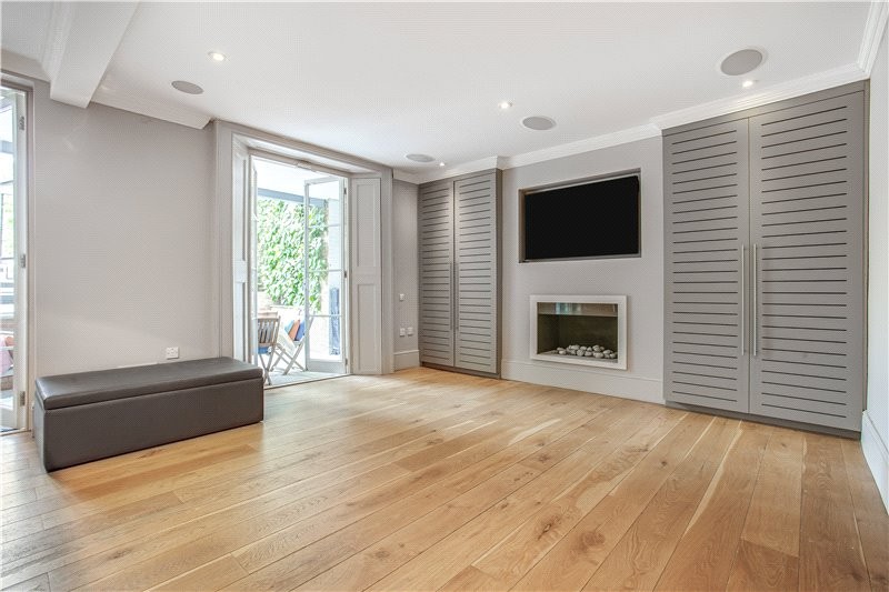 Castelnau, Barnes, London, SW13