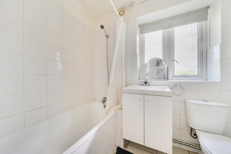 Flat 6, Caversham House, Friary Estate, London, SE15