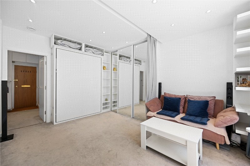 Woburn Place, London, WC1H