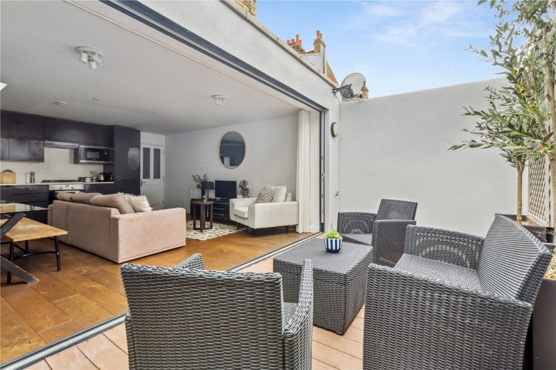 Garratt Terrace, London, SW17