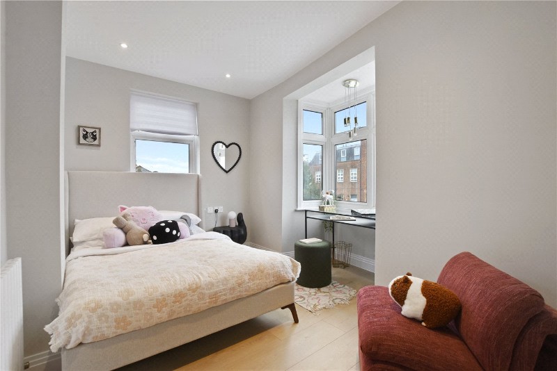 Peter Avenue, London, NW10