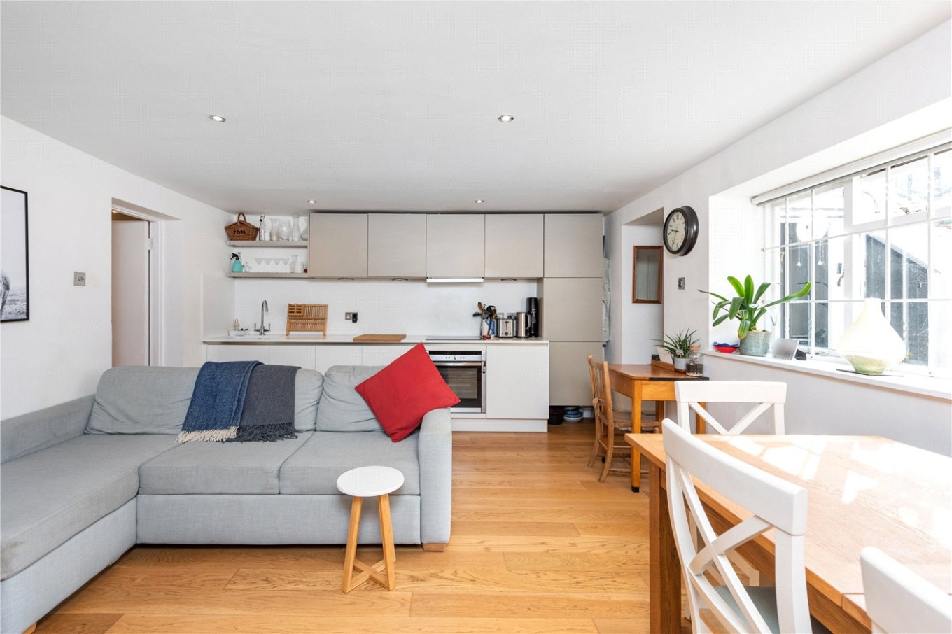 2 bedroom property for sale in Offord Road, Islington, London, N1 (Ref ISL220002) £660,000