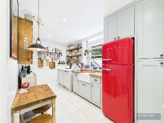 Uxbridge Road, Kingston upon Thames, KT1