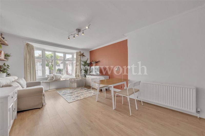 Ashbourne Avenue, London, NW11