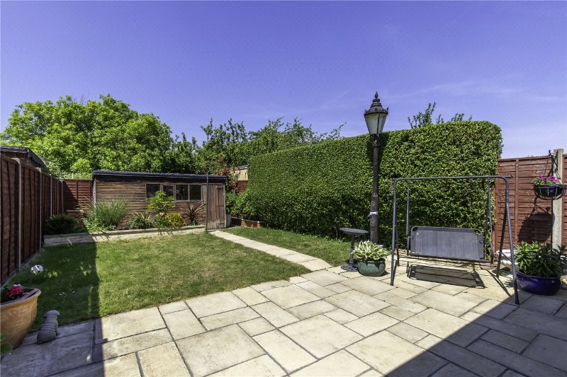 Saxon Drive, London, W3