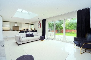 Wilhelmina Avenue, Coulsdon, CR5