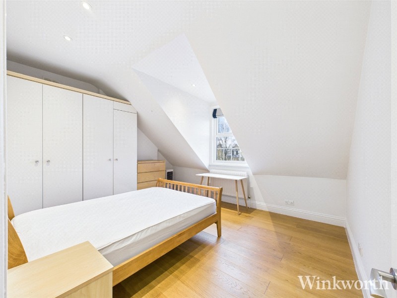 Woodville Gardens, London, W5