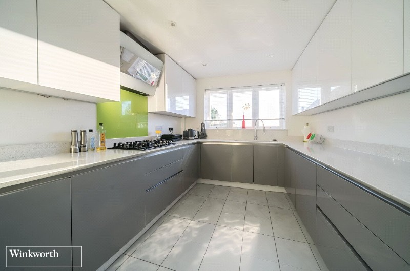 Fennel Close, Chineham, Basingstoke, RG24
