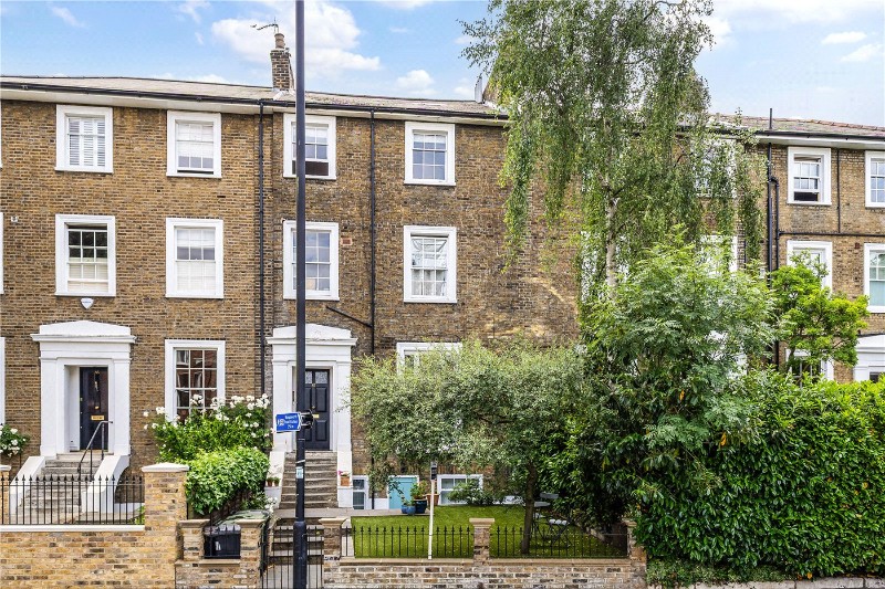 Larkhall Rise, London, SW4