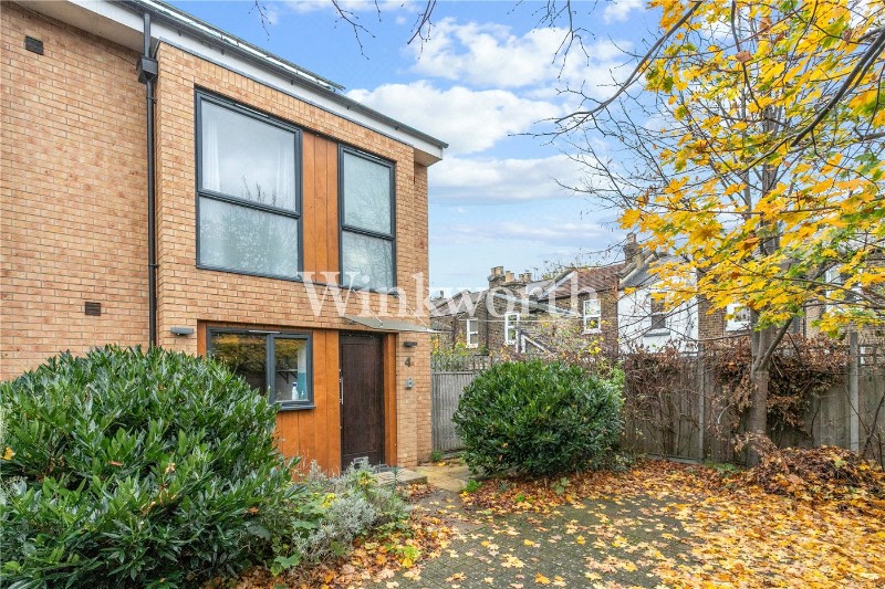 Belz Drive, London, N15