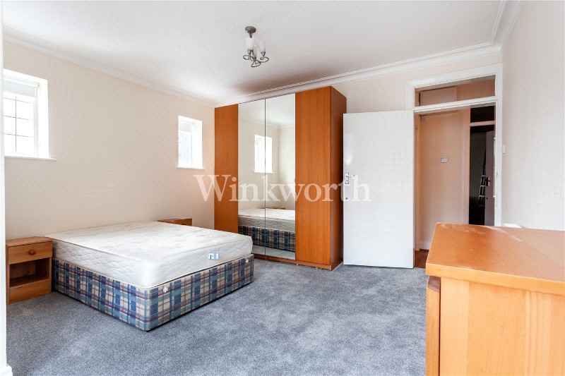 Woodstock Road, London, NW11