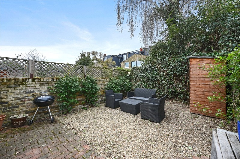 Bloemfontein Avenue, London, W12