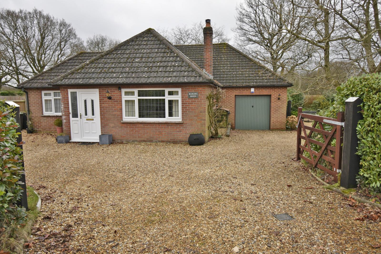 3 bedroom property for sale in Holt Wood, Wimborne, Dorset, BH21 (Ref WBO140330) £690,000