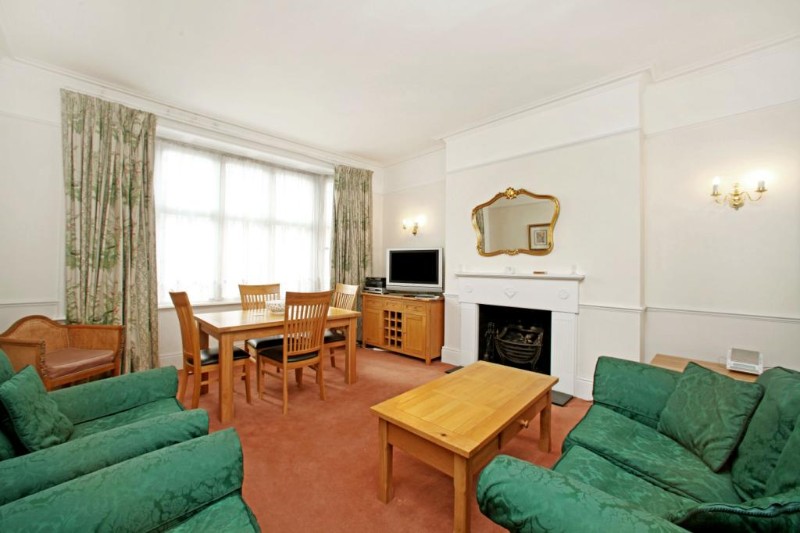 Southampton Row, London, WC1B