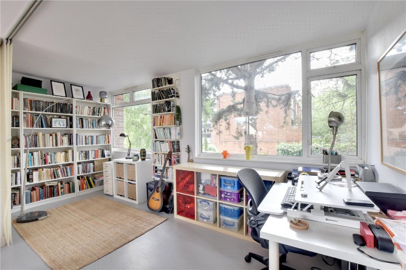 Tristan Square, Blackheath, London, SE3
