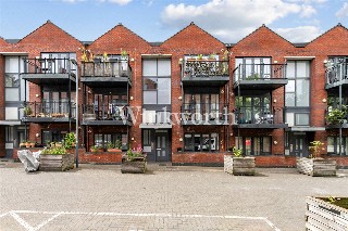 Leverton Close, London, N22