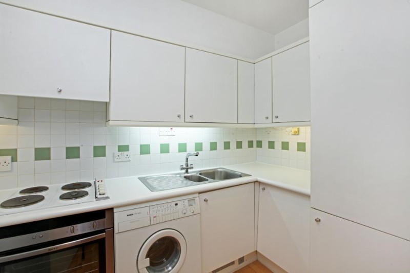 Rosebery Avenue, Clerkenwell, London, EC1R