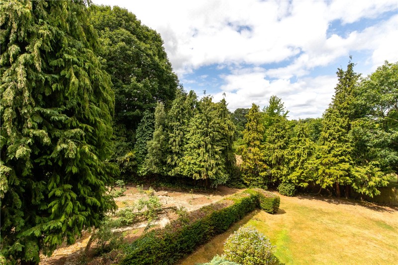 Hillcrest Road, London, W5