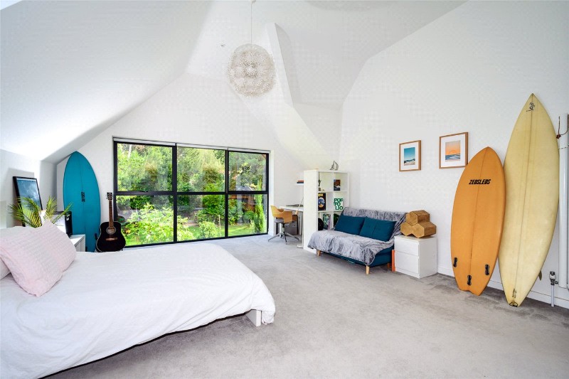 Hurstbourne Avenue, Highcliffe, Dorset, BH23
