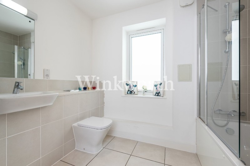 Wells Mews, London, N11
