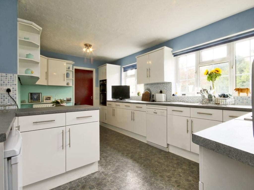 5 bedroom property for sale in Oakenbrow, Sway, SO41 (Ref SWA150006