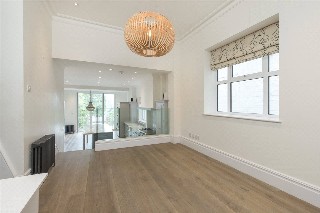 Deodar Road, London, SW15