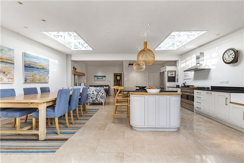 Madrid Road, Barnes, London, SW13