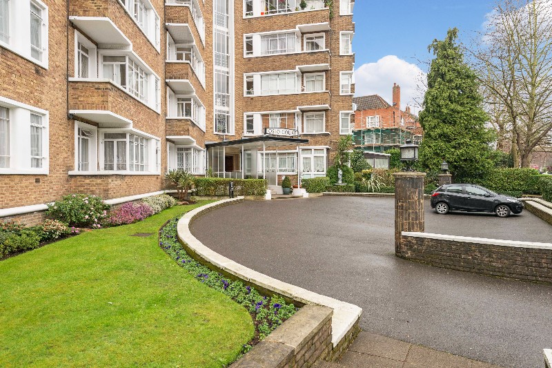 Oslo Court, Prince Albert Road, St John's Wood, London, NW8