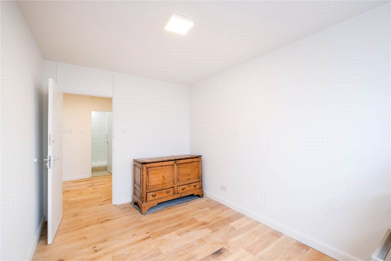 Hall Street, London, EC1V