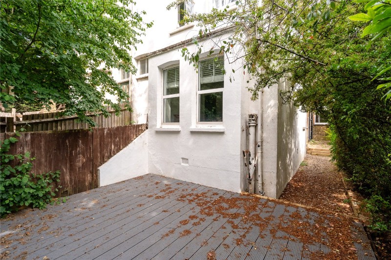 Valley Road, London, SW16