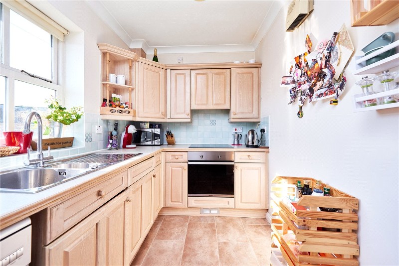 Alfred Close, London, W4
